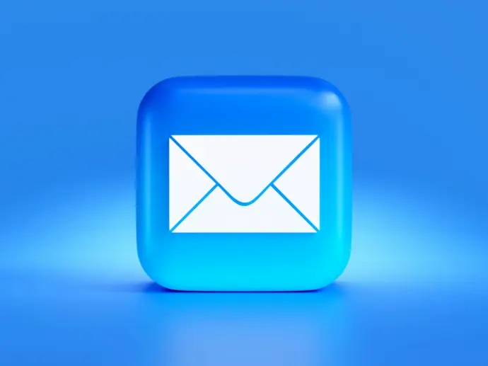 Blue 3D email icon representing quantum-safe encrypted email communication